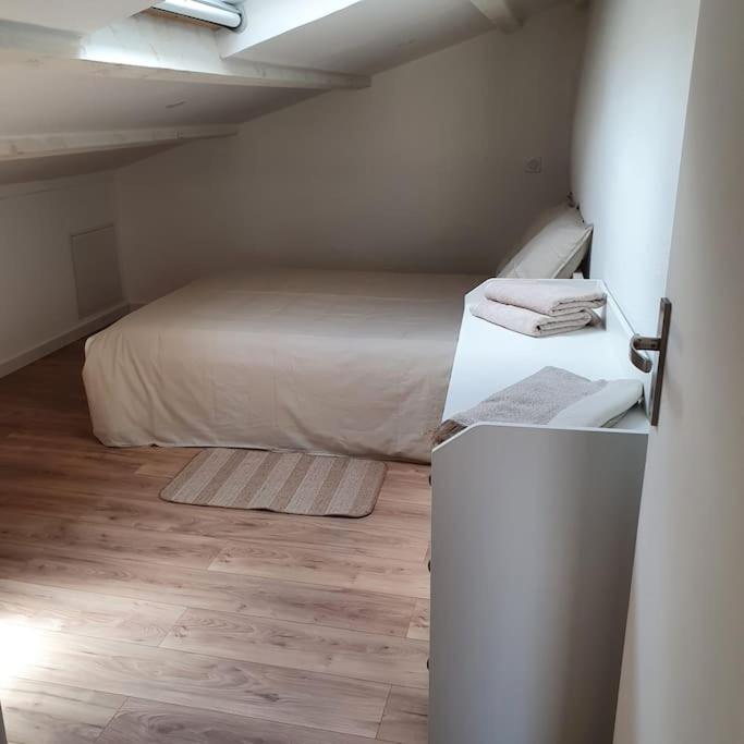 Duplex Sous Les Toits Apartment Riez Ngoại thất bức ảnh